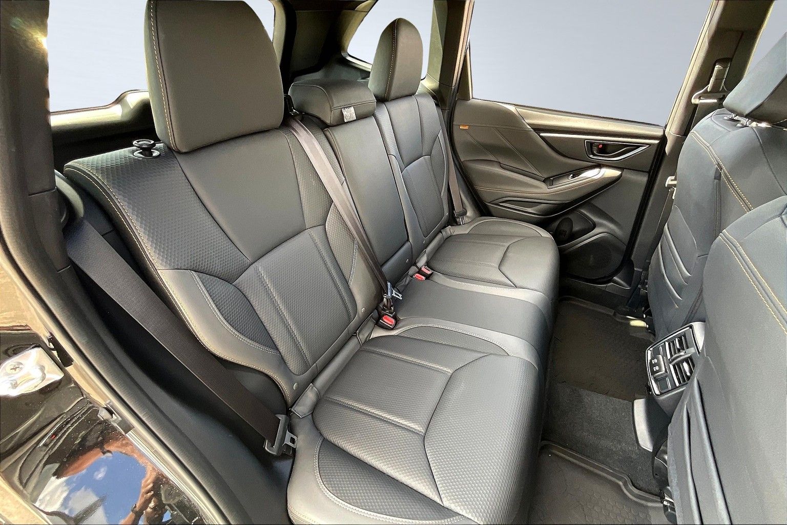 2024 SUBARU FORESTER - Image 28