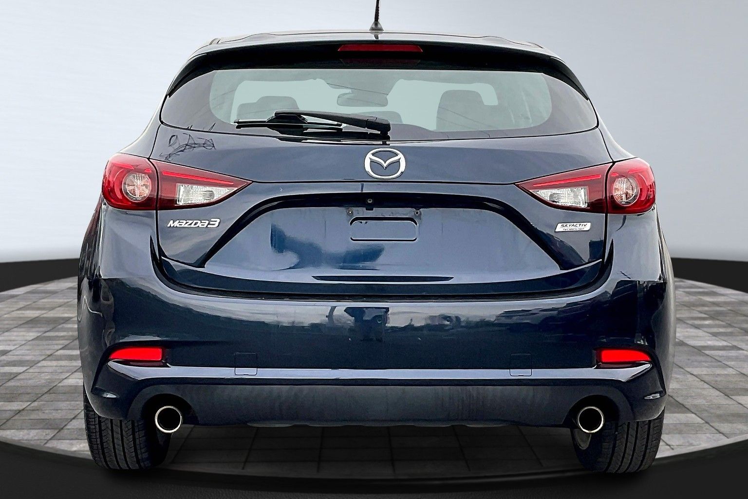 2017 MAZDA MAZDA3 - Image 4