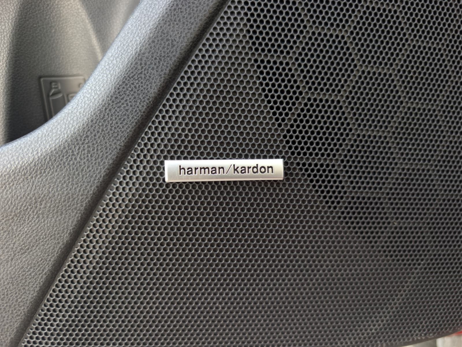 2025 SUBARU CROSSTREK - Image 26