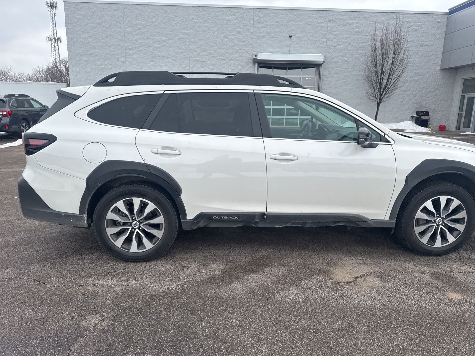 2024 SUBARU OUTBACK - Image 8