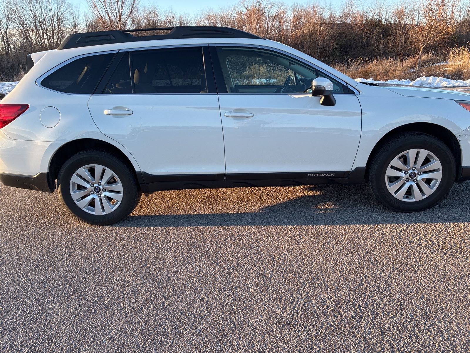 2017 SUBARU OUTBACK - Image 5