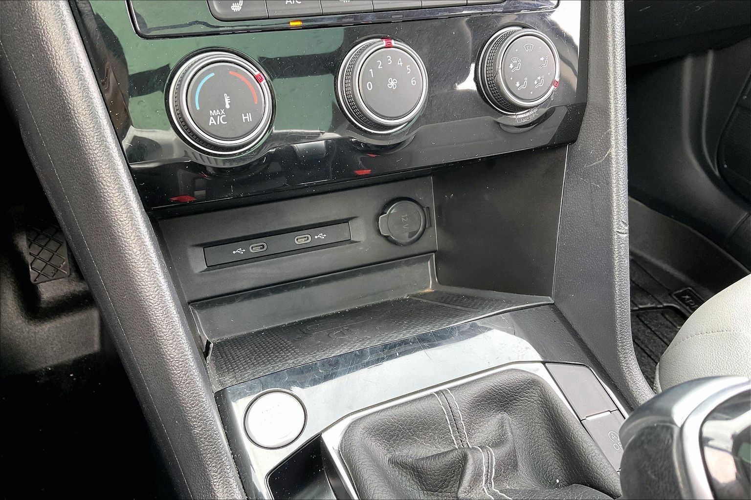 2023 VOLKSWAGEN TAOS - Image 25