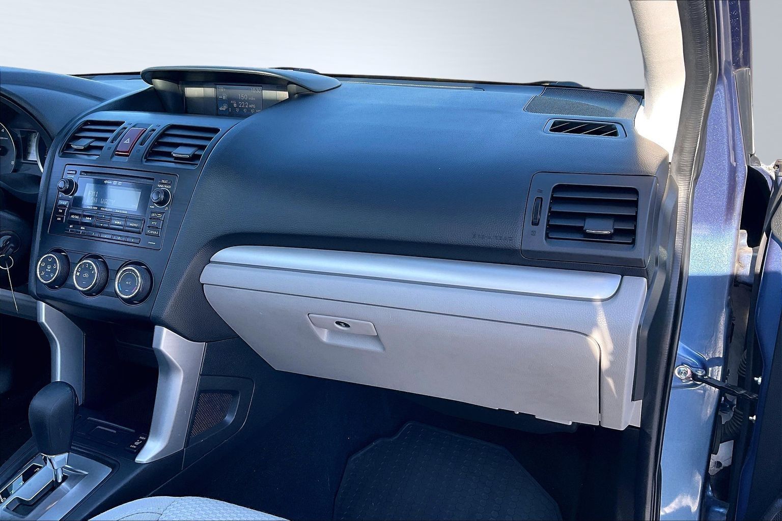 2015 SUBARU FORESTER - Image 15