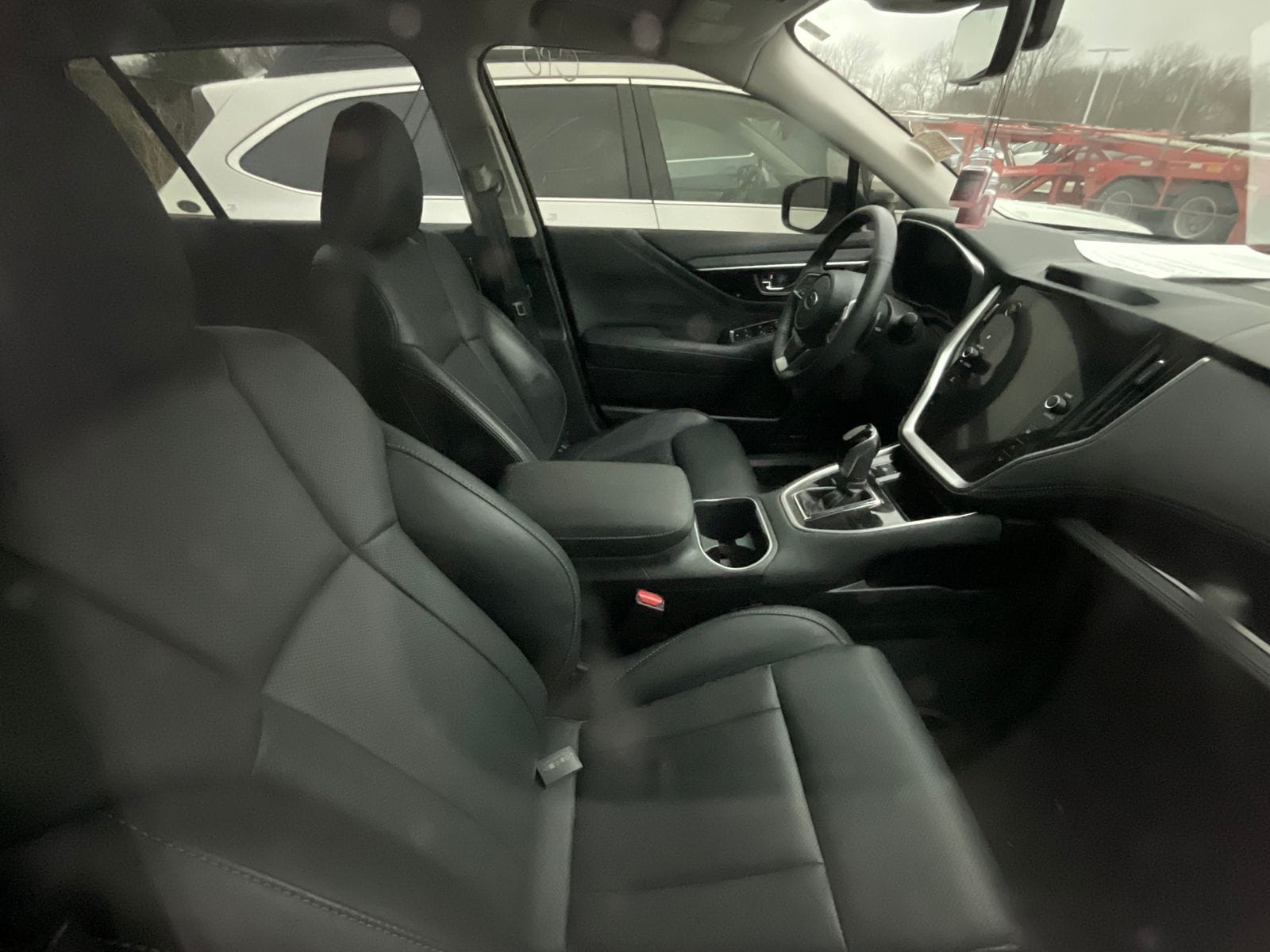 2024 SUBARU OUTBACK - Image 8