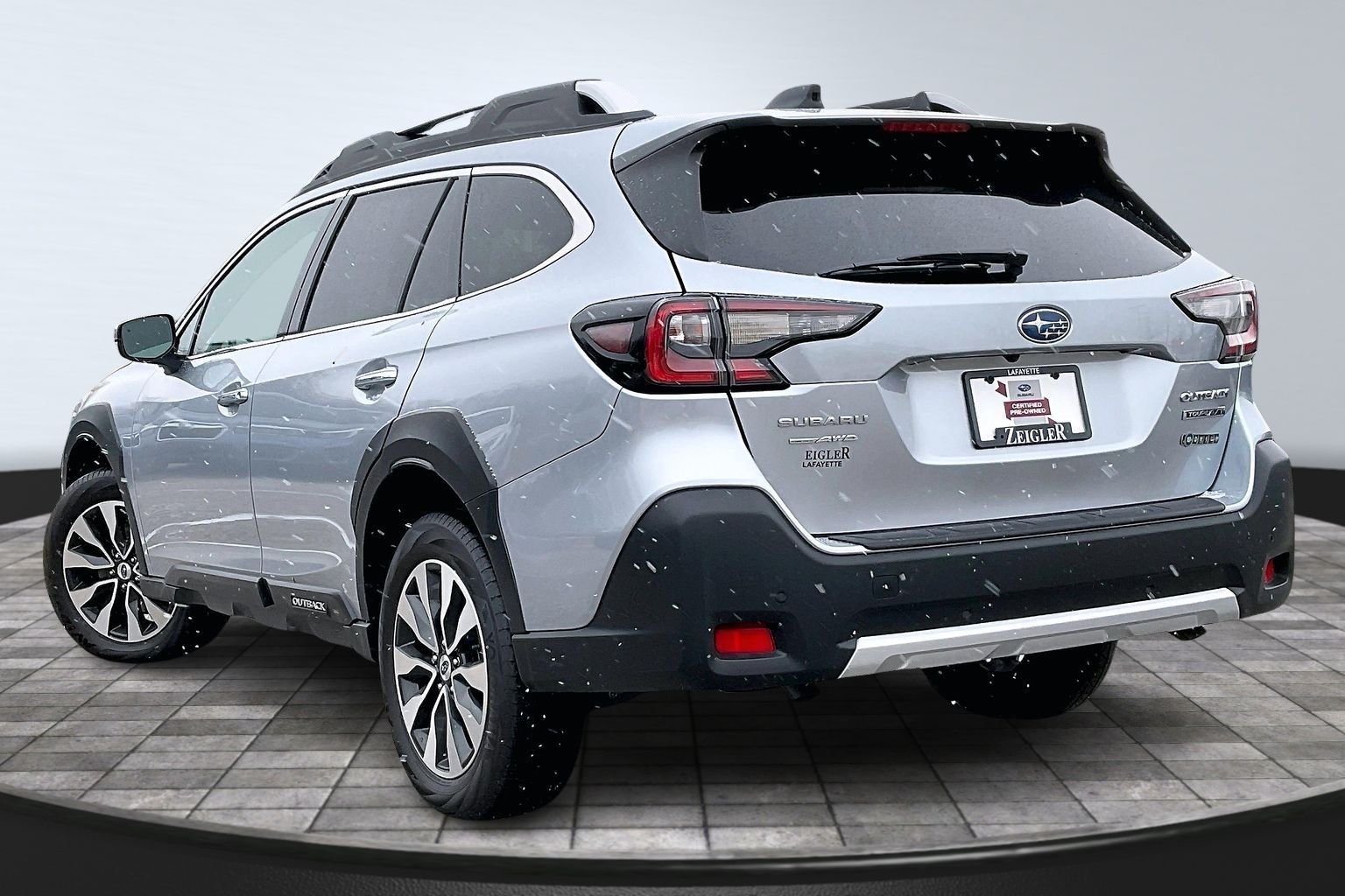 2025 SUBARU OUTBACK - Image 11