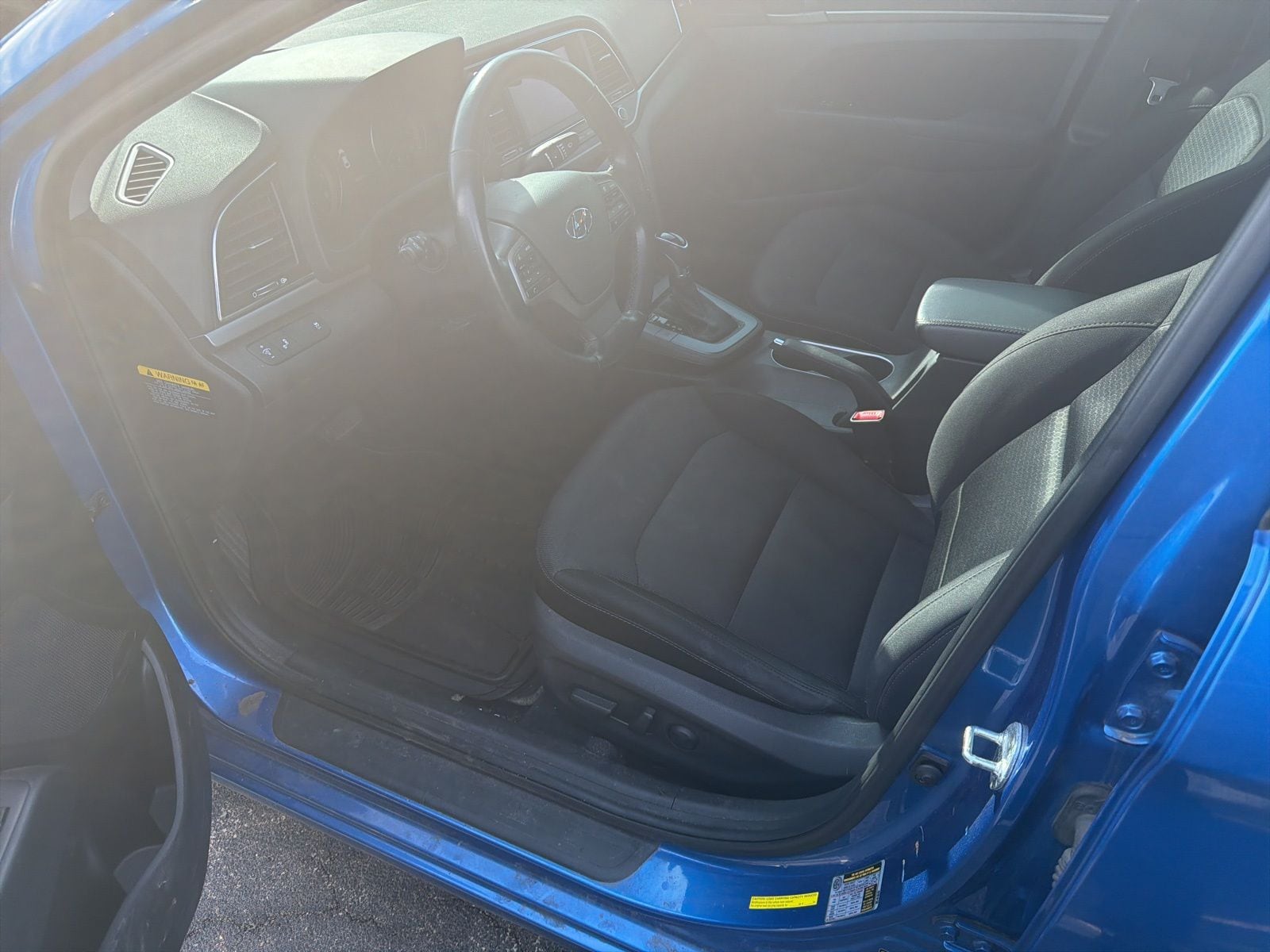 2017 HYUNDAI ELANTRA - Image 15