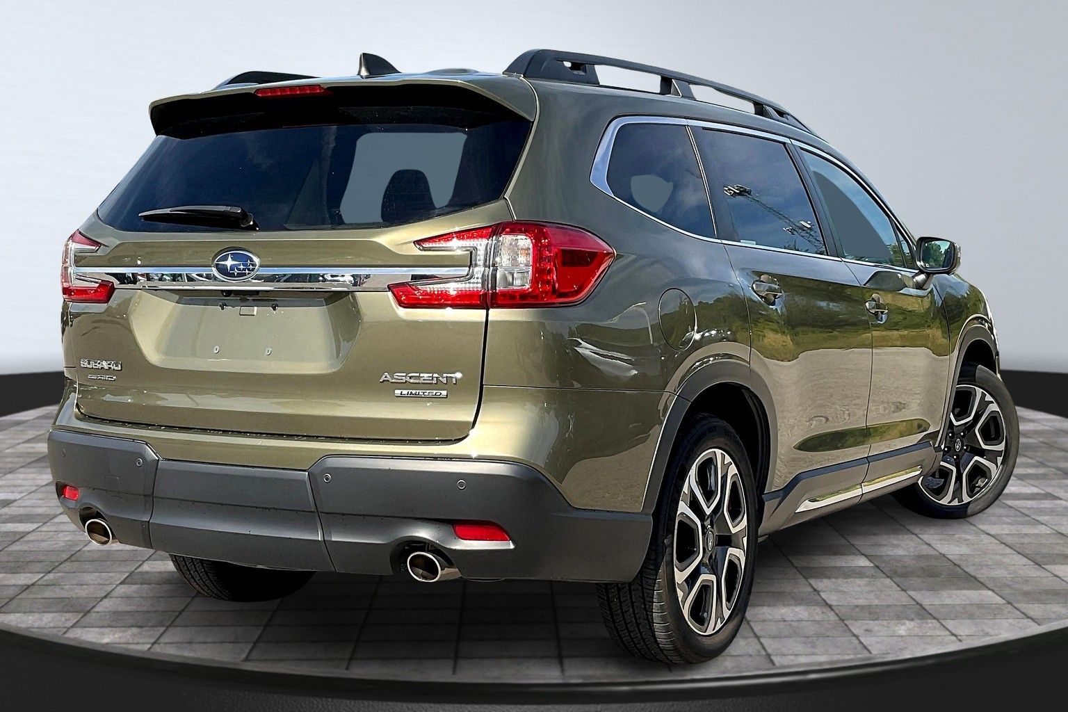2023 Subaru Ascent Limited photo 2