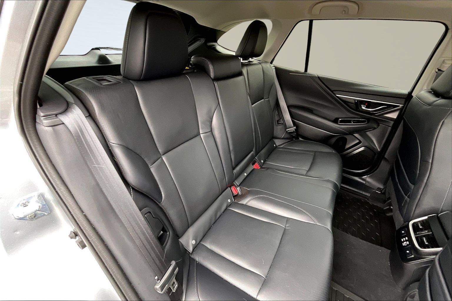 2025 SUBARU OUTBACK - Image 28