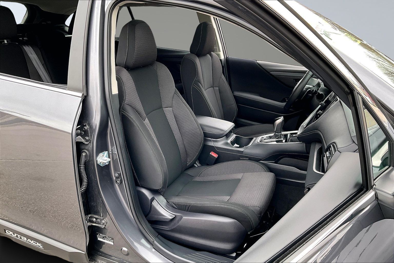 2025 SUBARU OUTBACK - Image 7