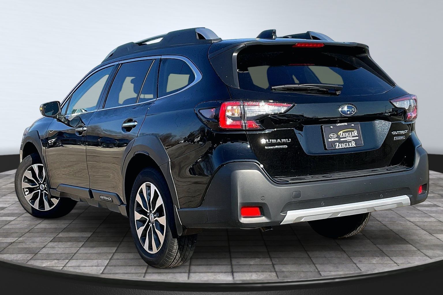 2025 SUBARU OUTBACK - Image 11