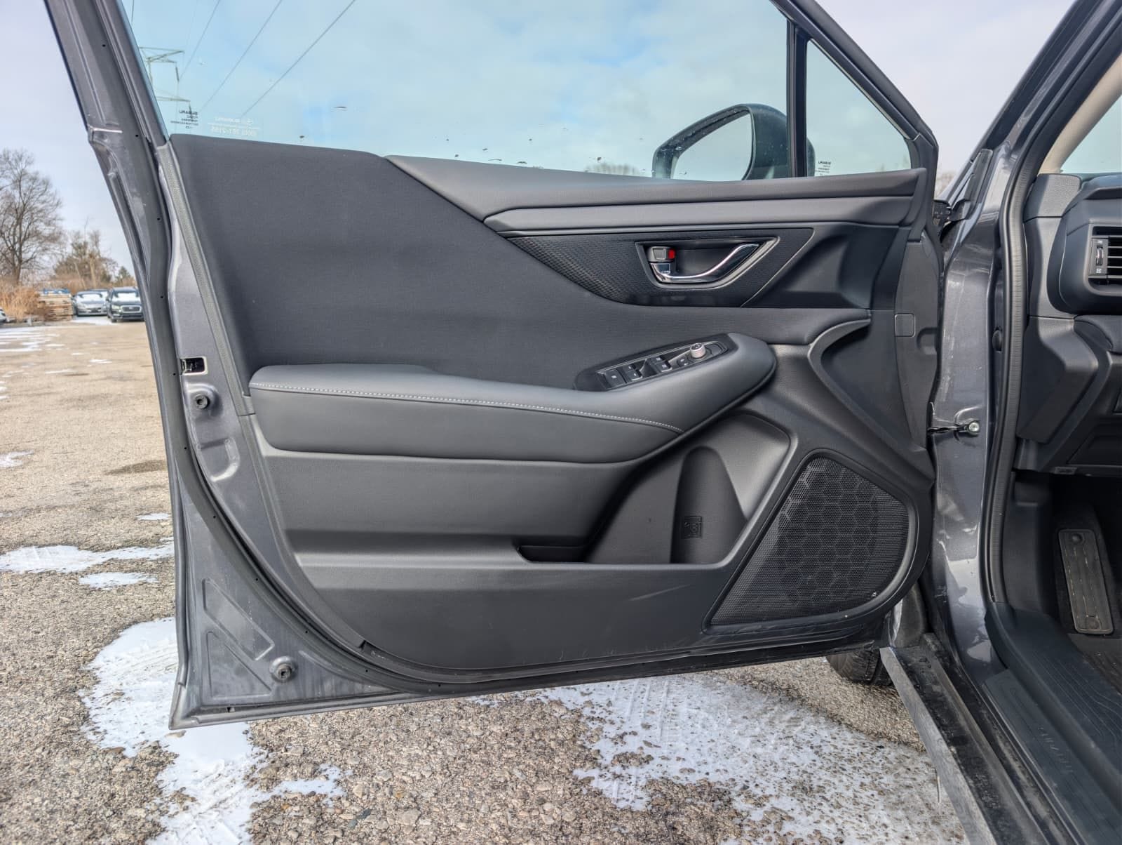 2025 SUBARU LEGACY - Image 36