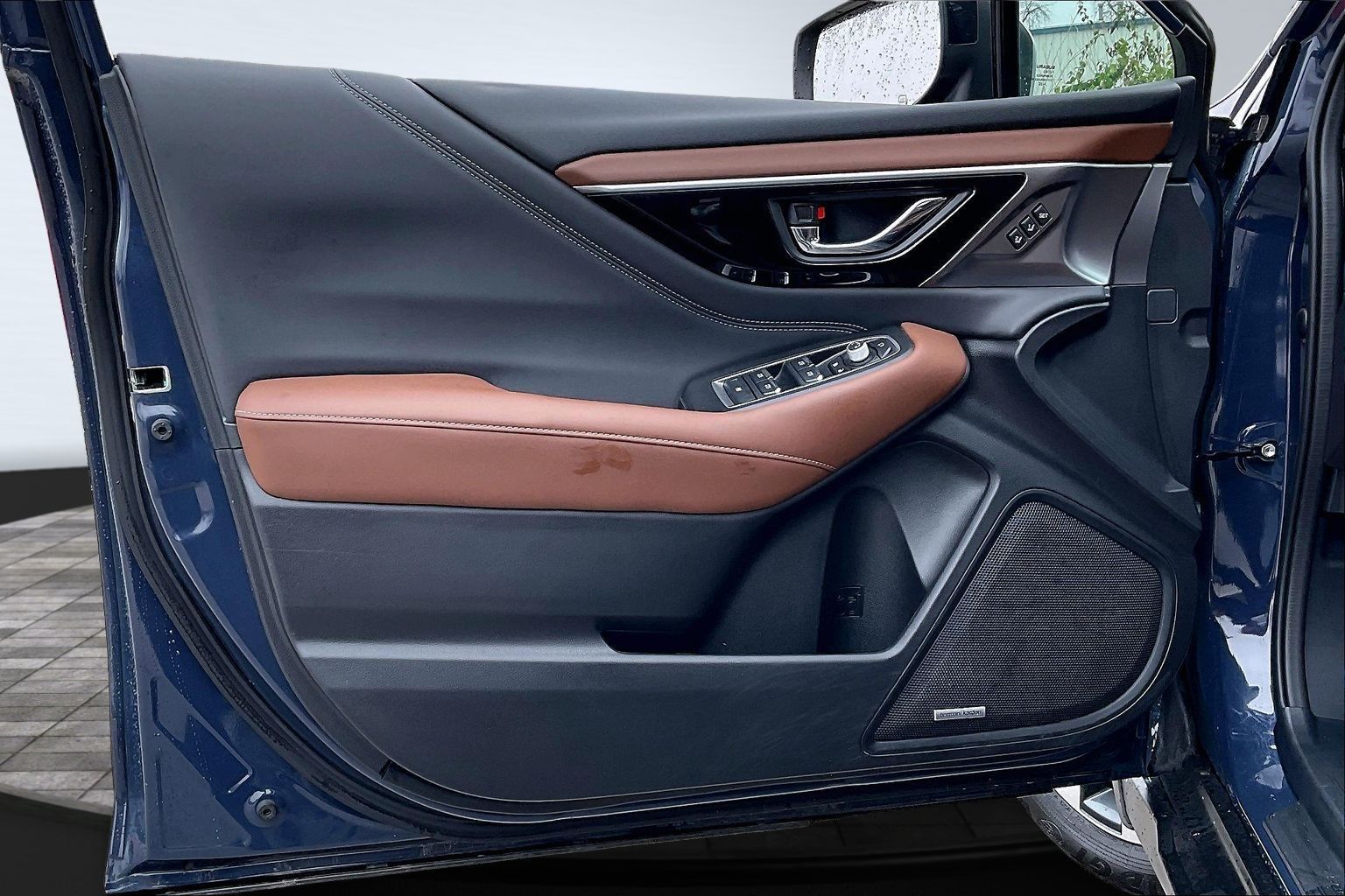 2023 SUBARU OUTBACK - Image 17