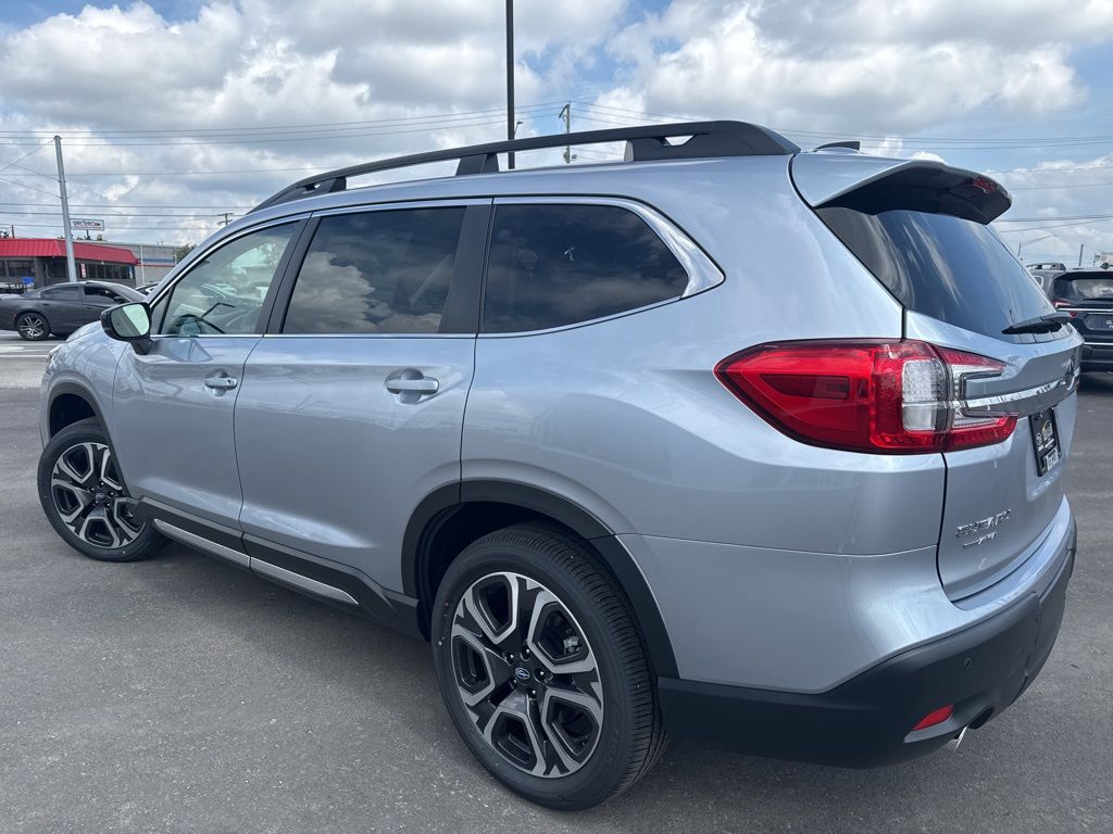 2025 Subaru Ascent Limited photo 3