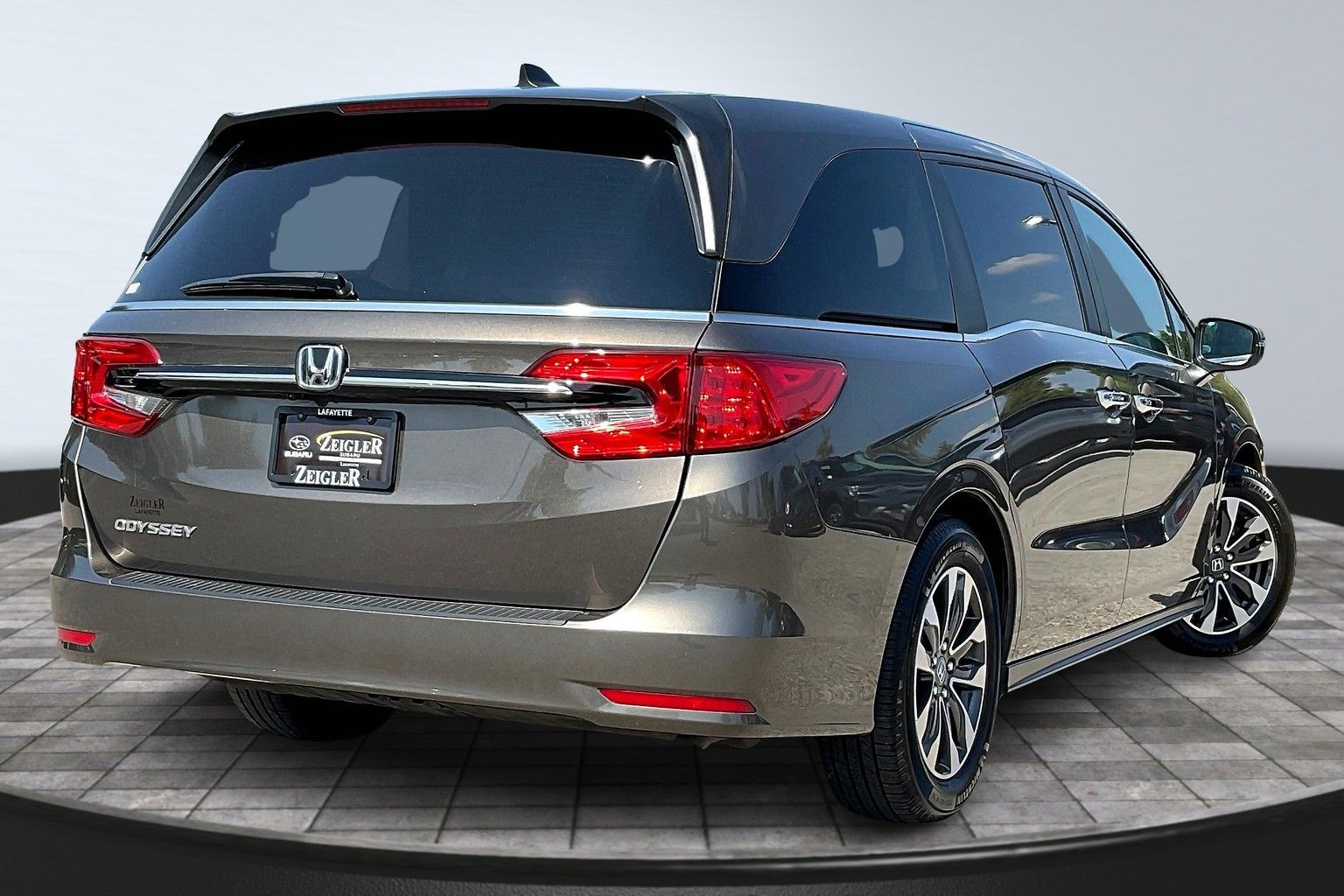 2022 Honda Odyssey EX-L photo 2