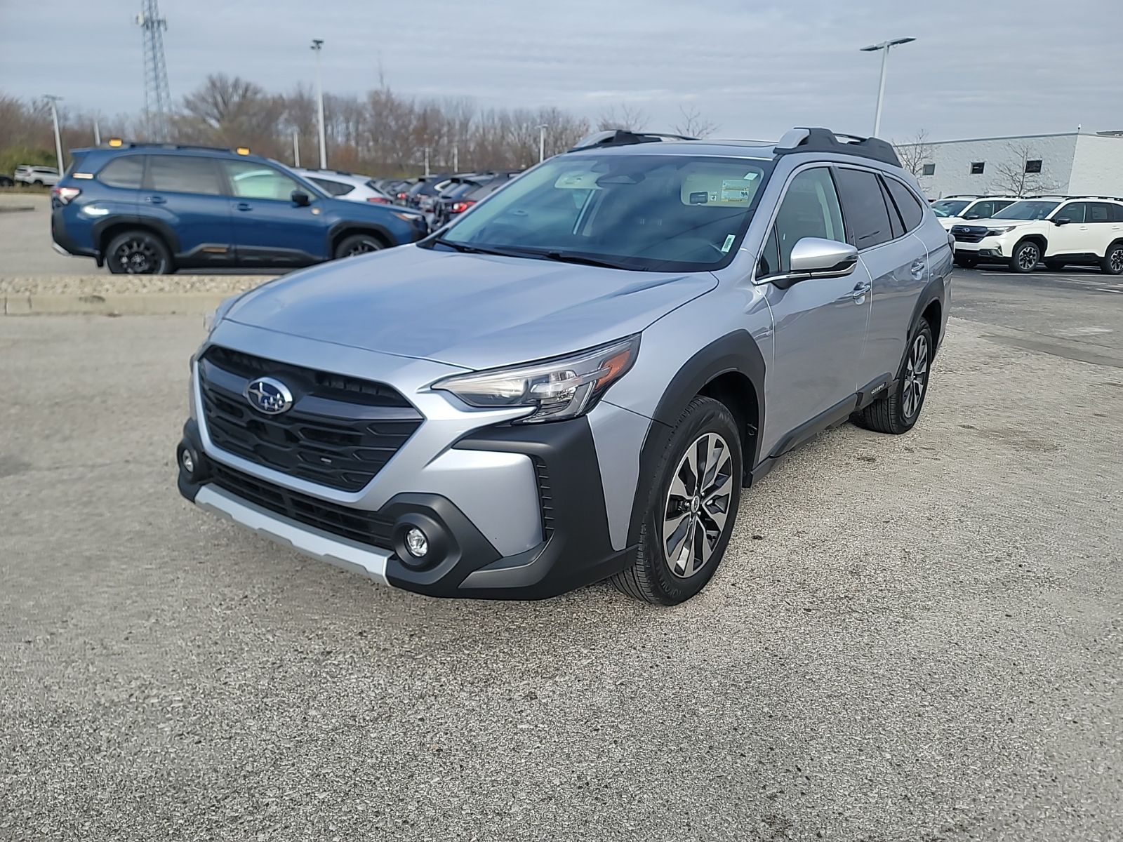 2025 Subaru Outback Touring XT photo 4