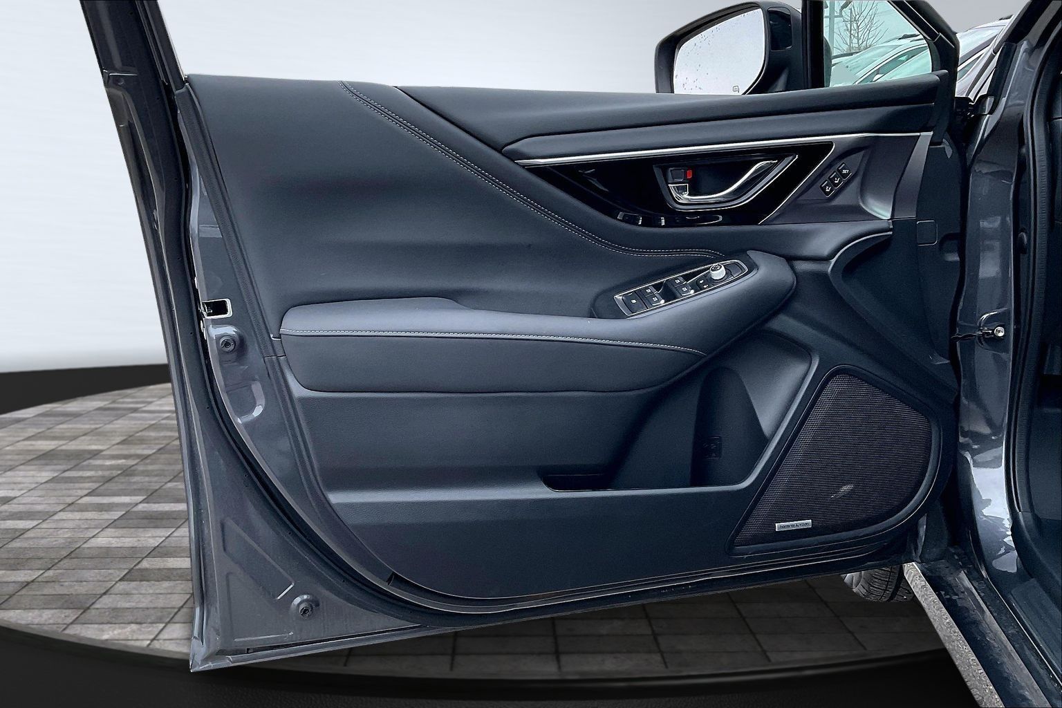 2025 SUBARU LEGACY - Image 17