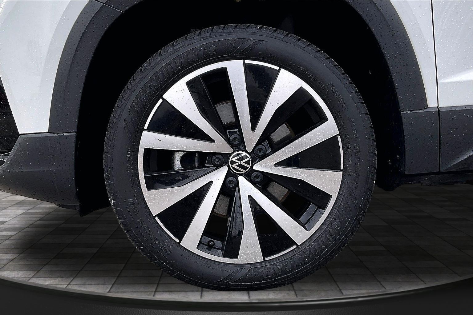 2023 VOLKSWAGEN TAOS - Image 8