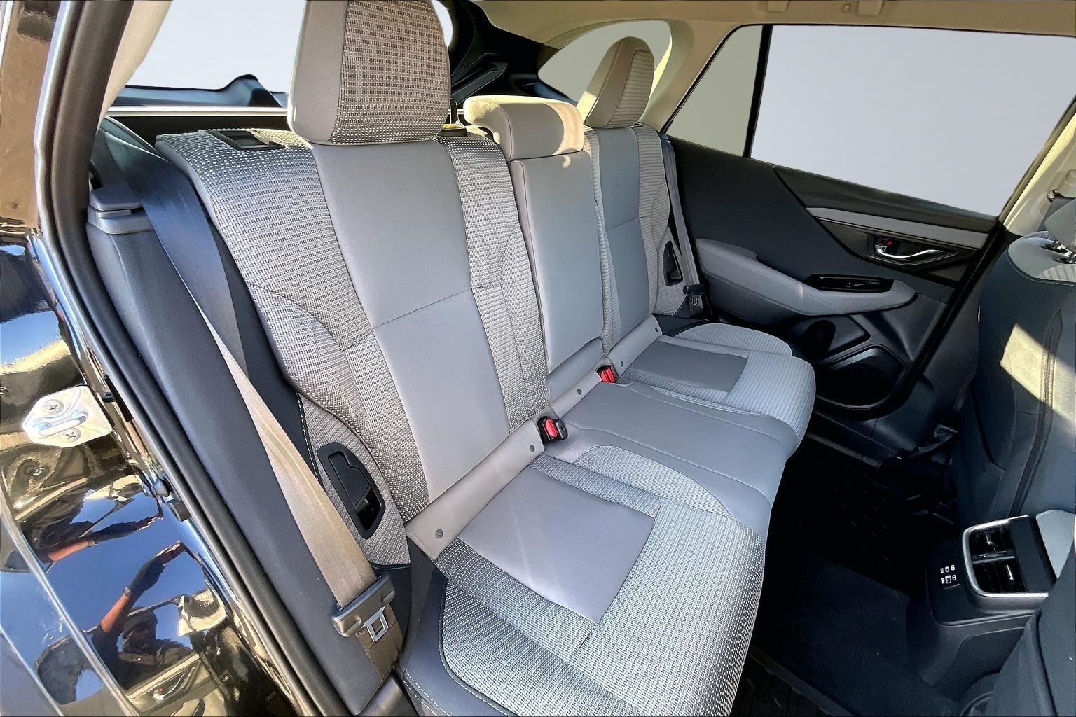 2025 SUBARU OUTBACK - Image 28