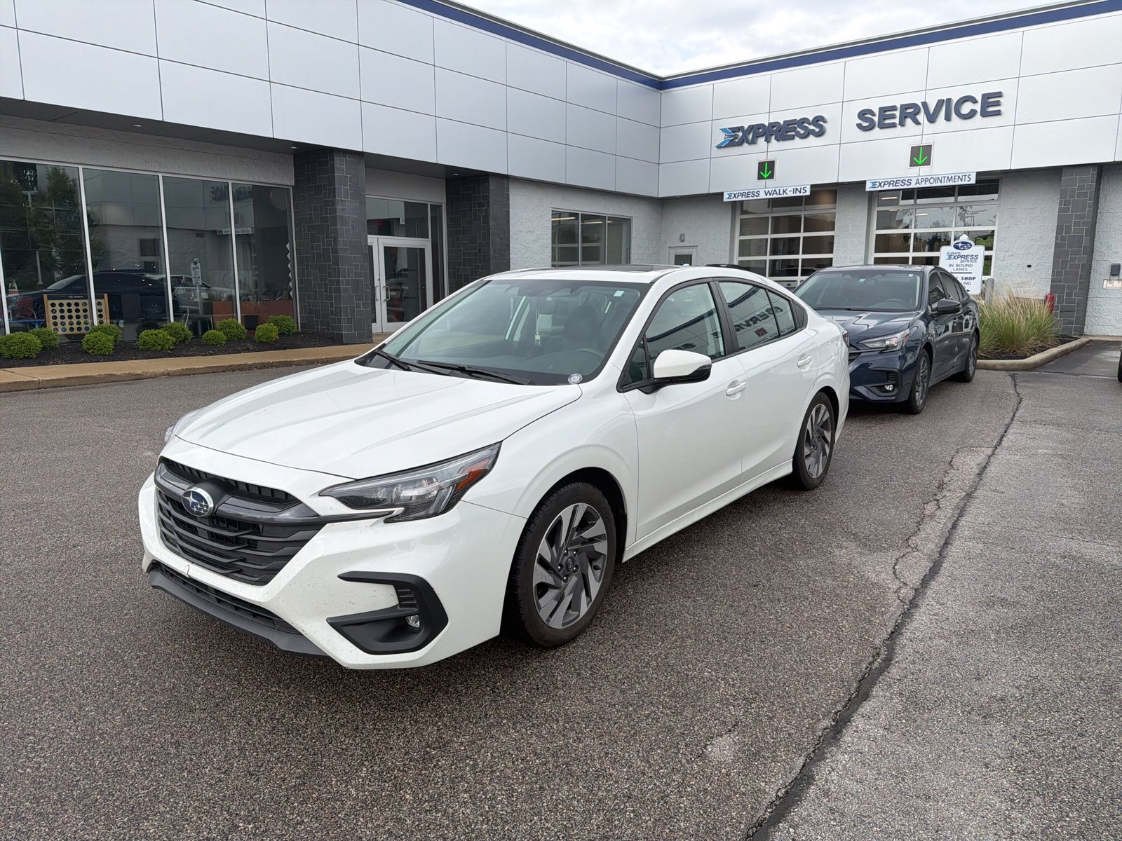 2025 Subaru Legacy Limited's photo