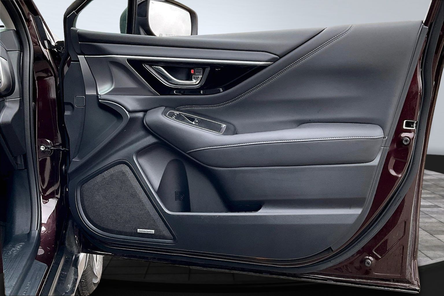 2025 SUBARU OUTBACK - Image 18