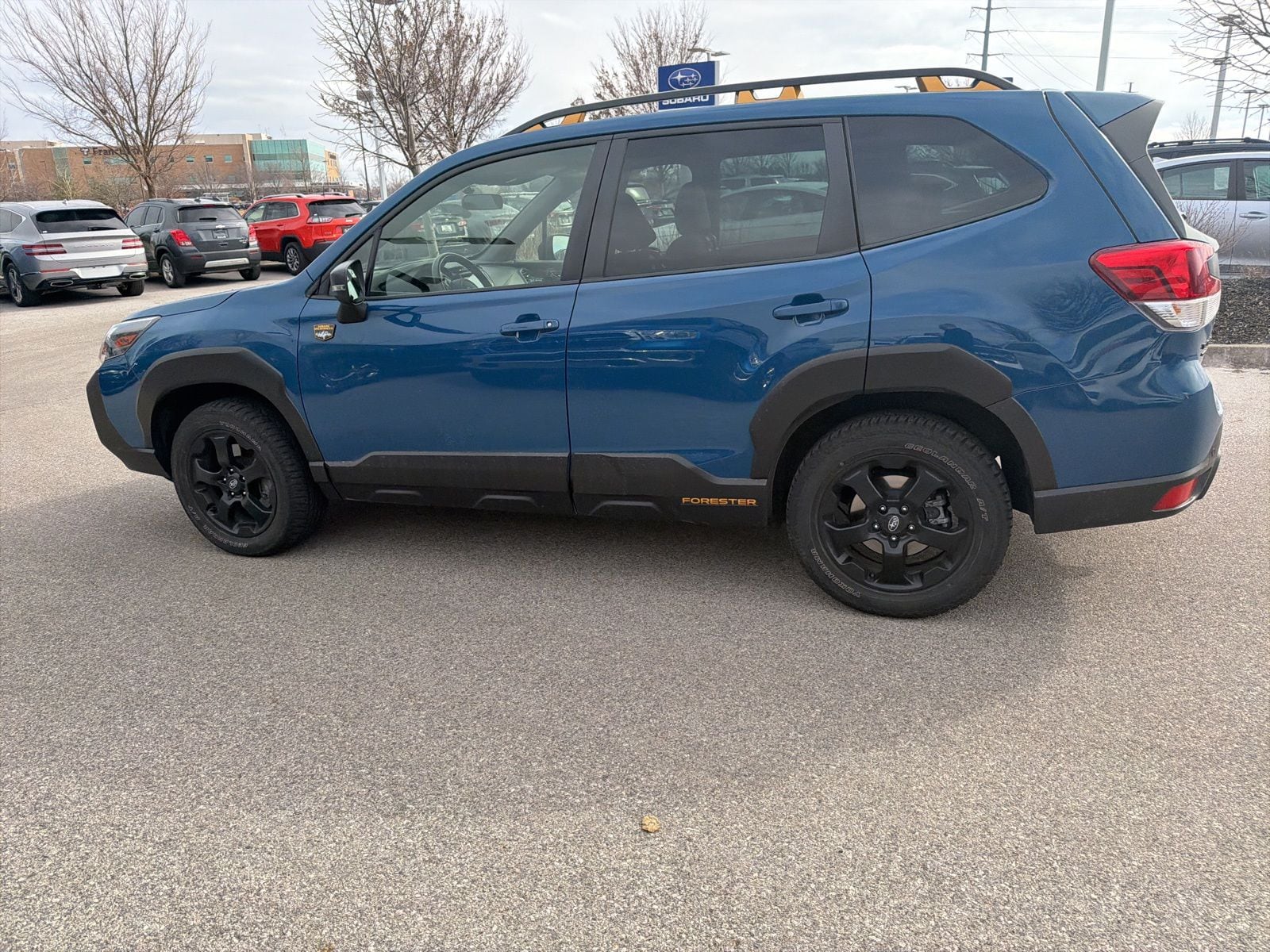 2022 SUBARU FORESTER - Image 13