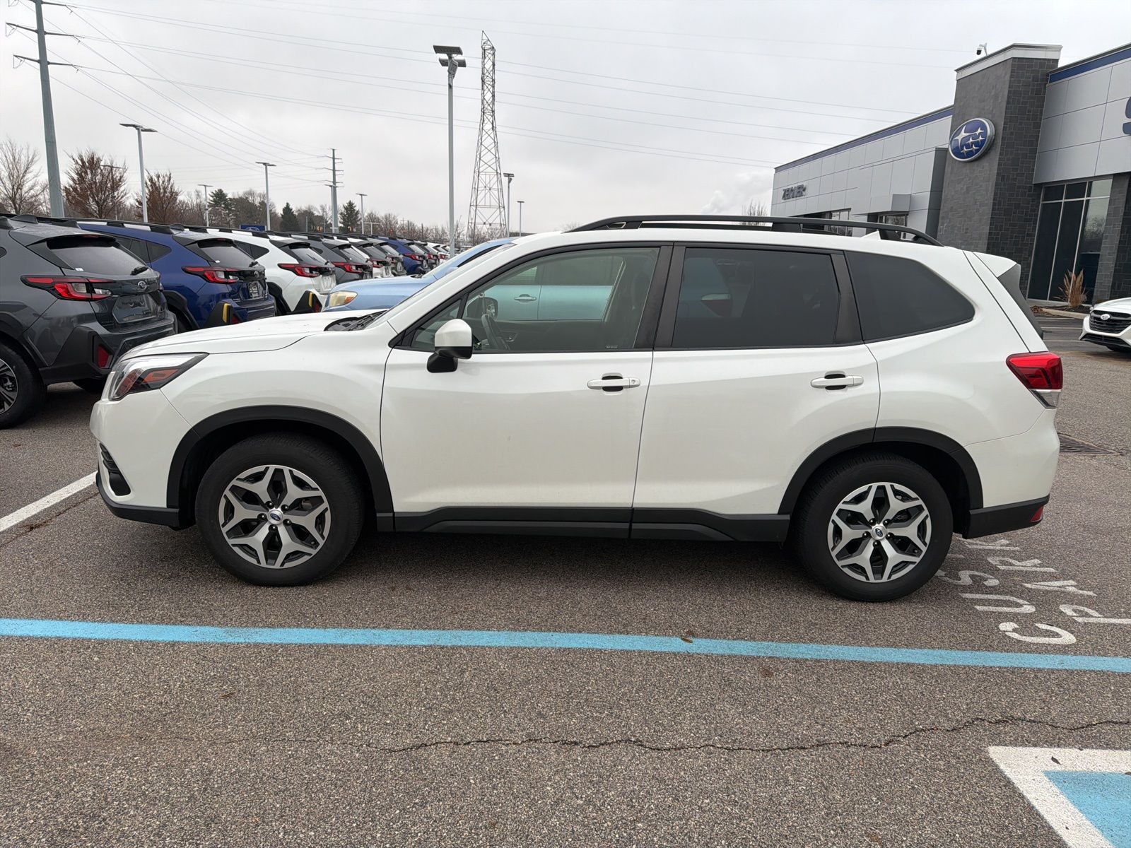 2023 SUBARU FORESTER - Image 8