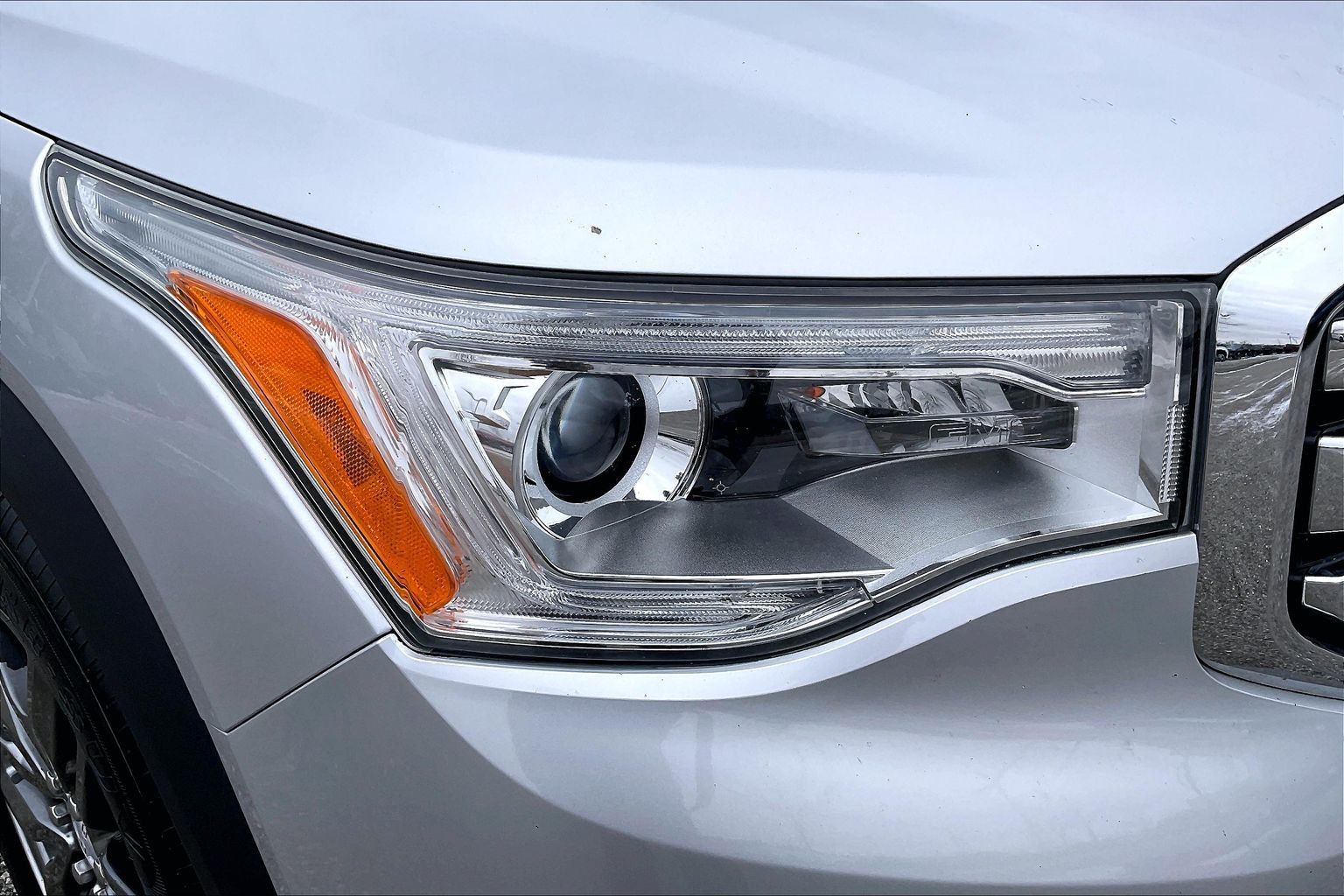 2017 GMC ACADIA - Image 30