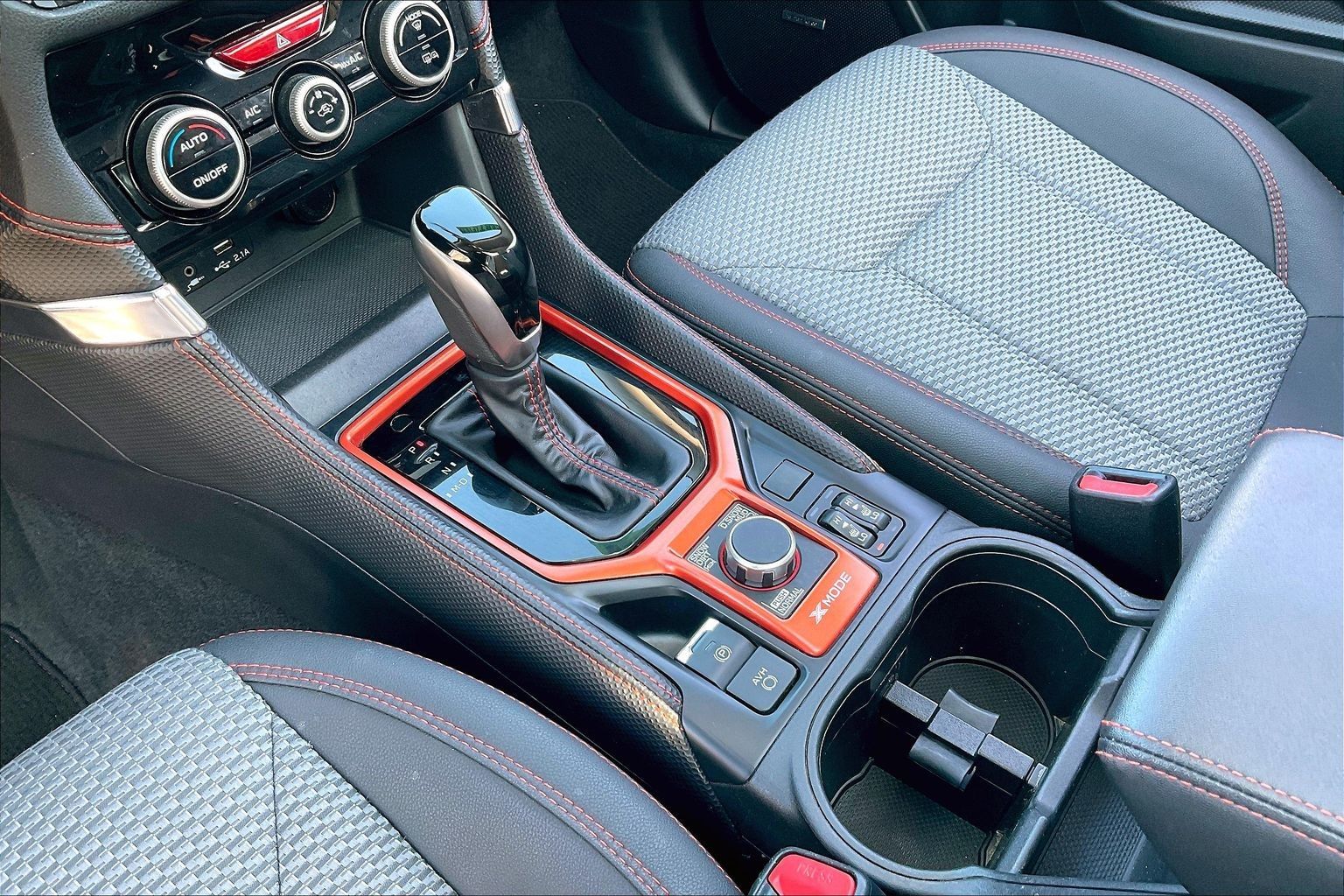 2020 SUBARU FORESTER - Image 13