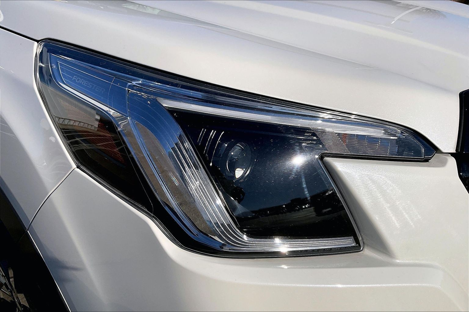 2023 SUBARU FORESTER - Image 30