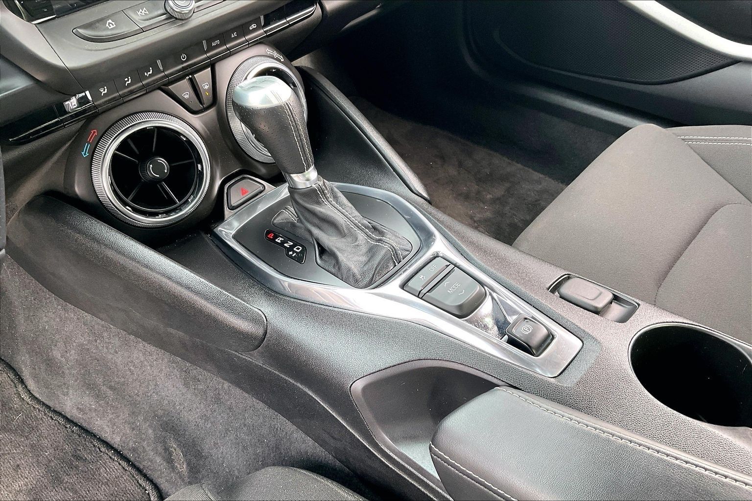 2018 CHEVROLET CAMARO - Image 13