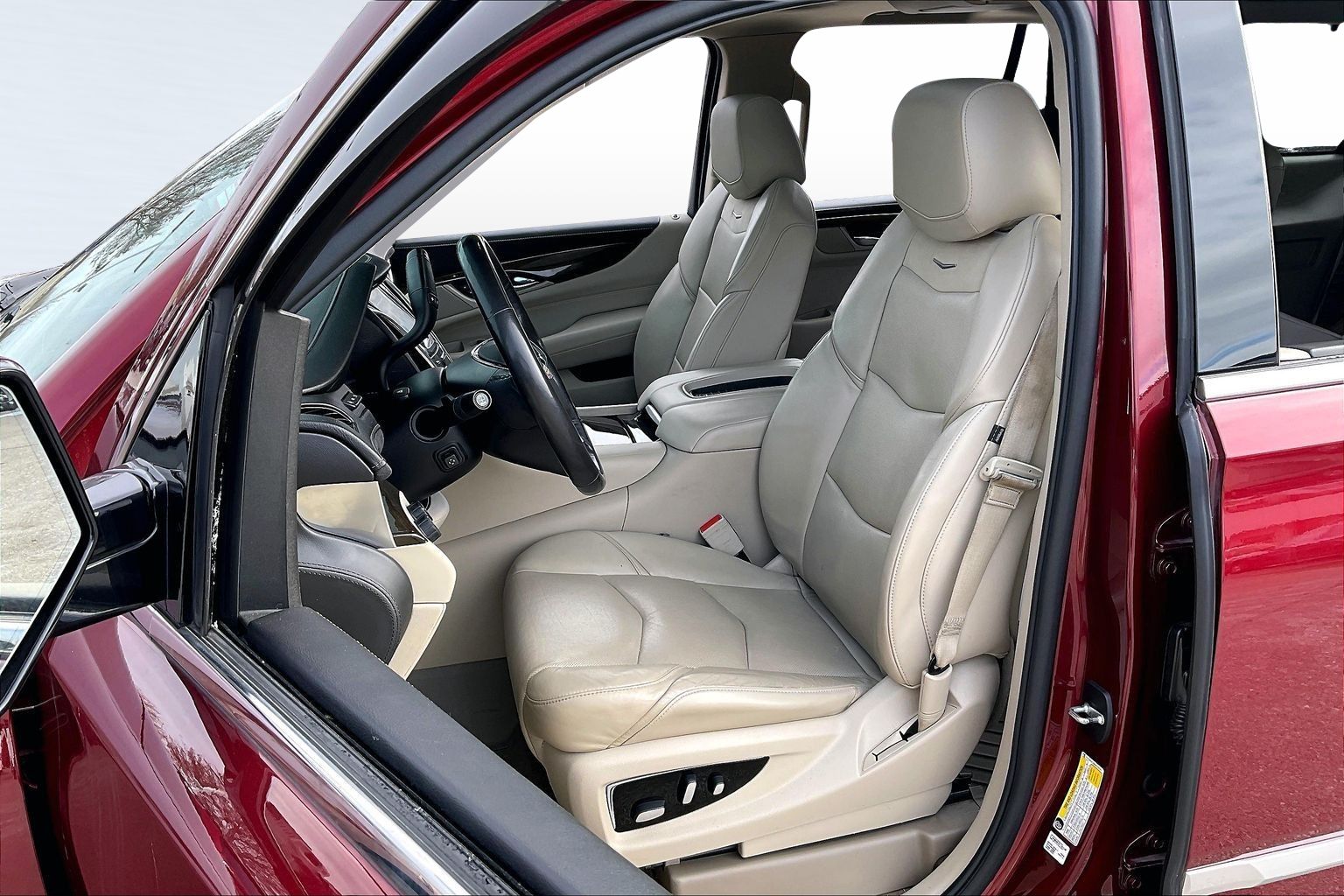 2019 CADILLAC ESCALADE - Image 26