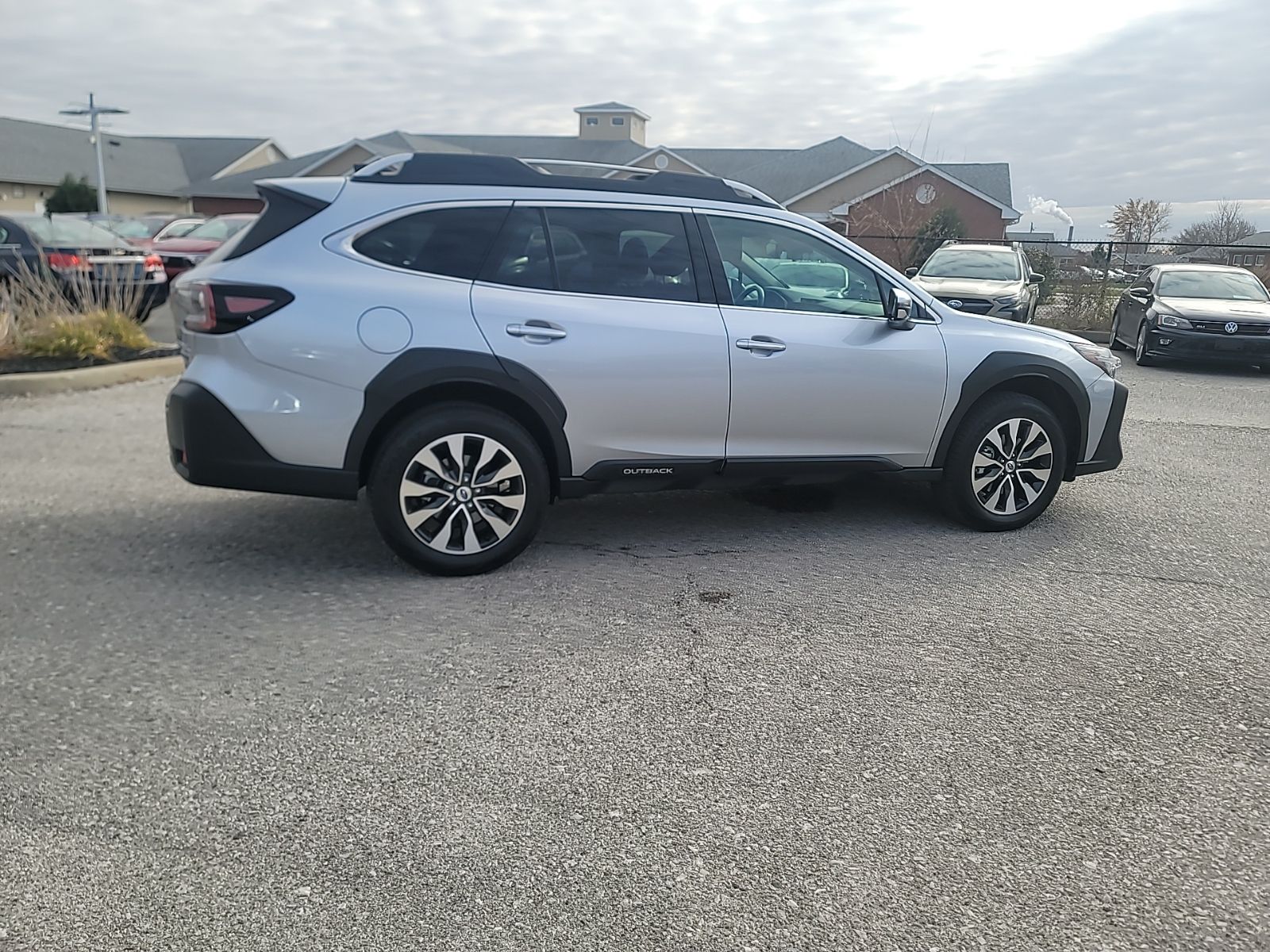 2025 SUBARU OUTBACK - Image 15