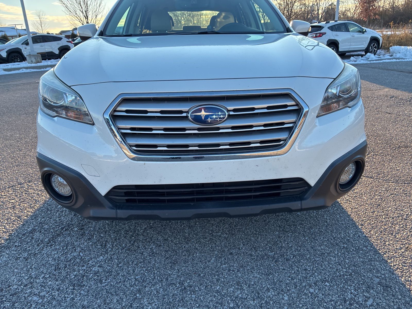 2017 Subaru Outback 2.5i Premium photo 2