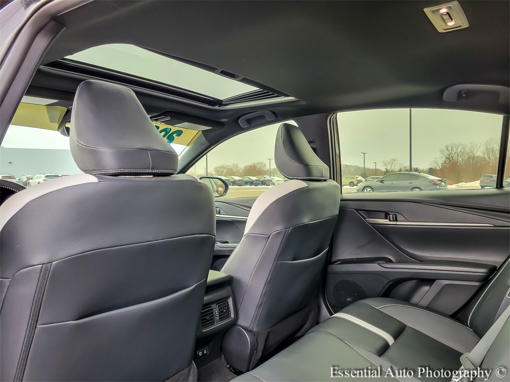 2025 TOYOTA CAMRY - Image 12