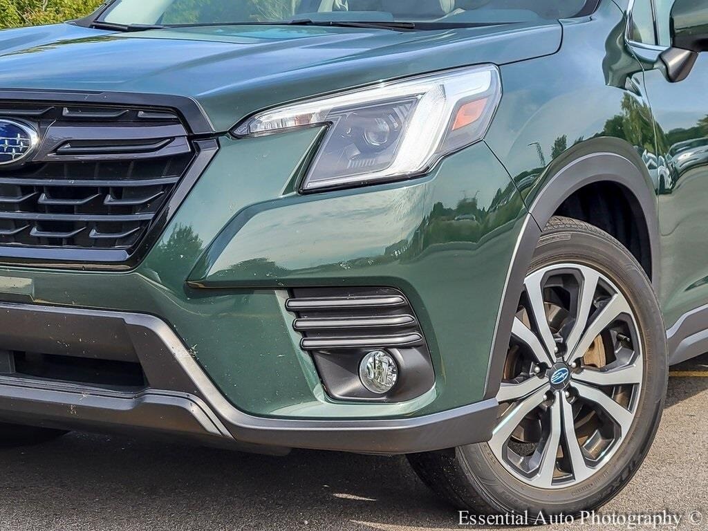 2022 Subaru Forester Limited photo 2