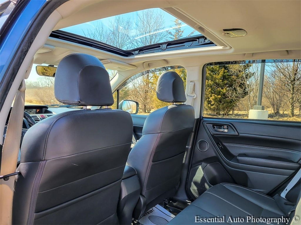 2018 SUBARU FORESTER - Image 12