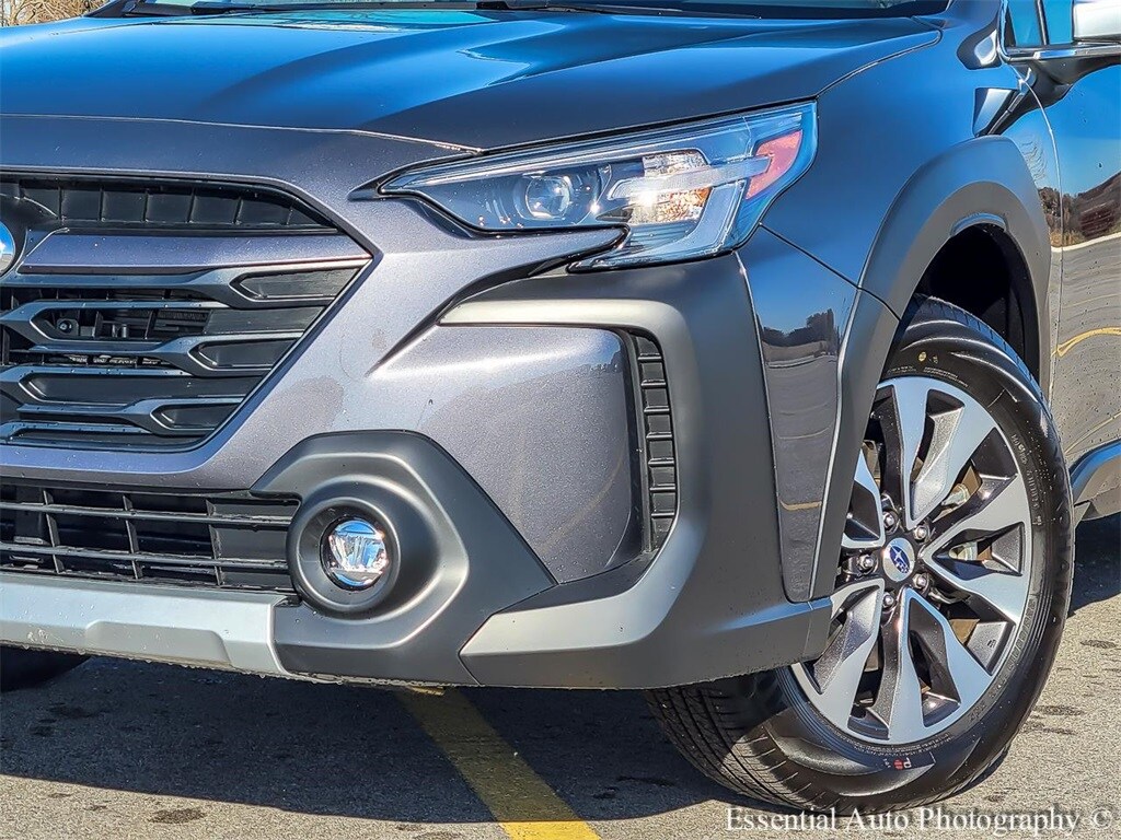 2025 Subaru Outback Touring photo 3