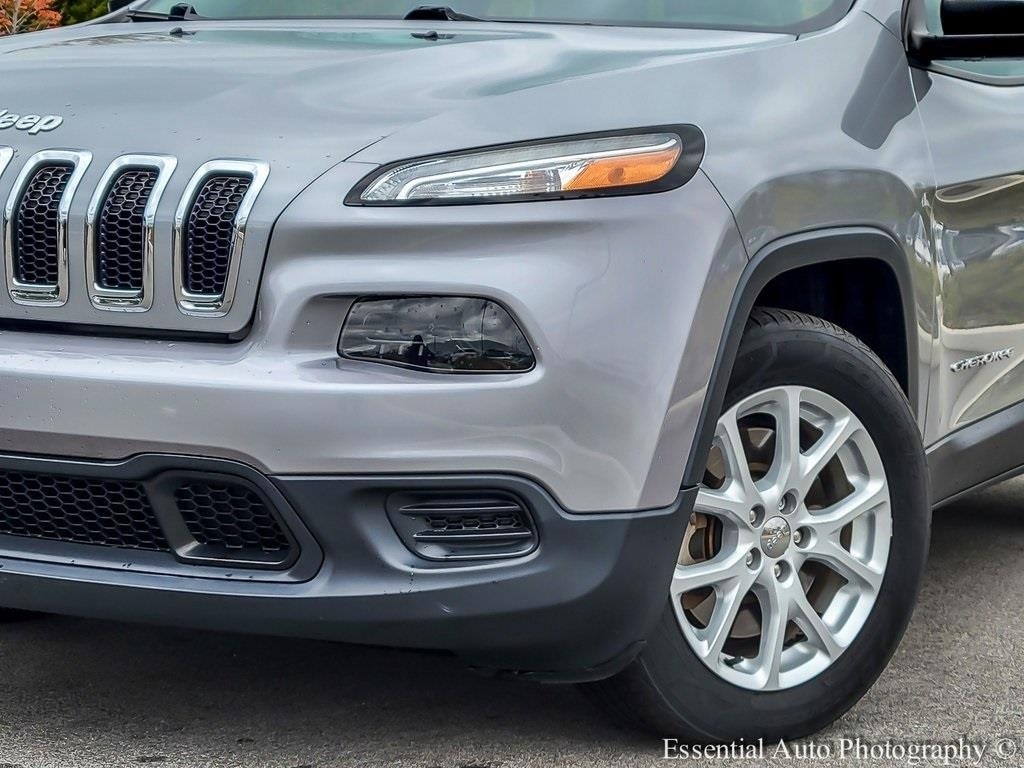 Used 2016 Jeep Cherokee Sport FWD SUV