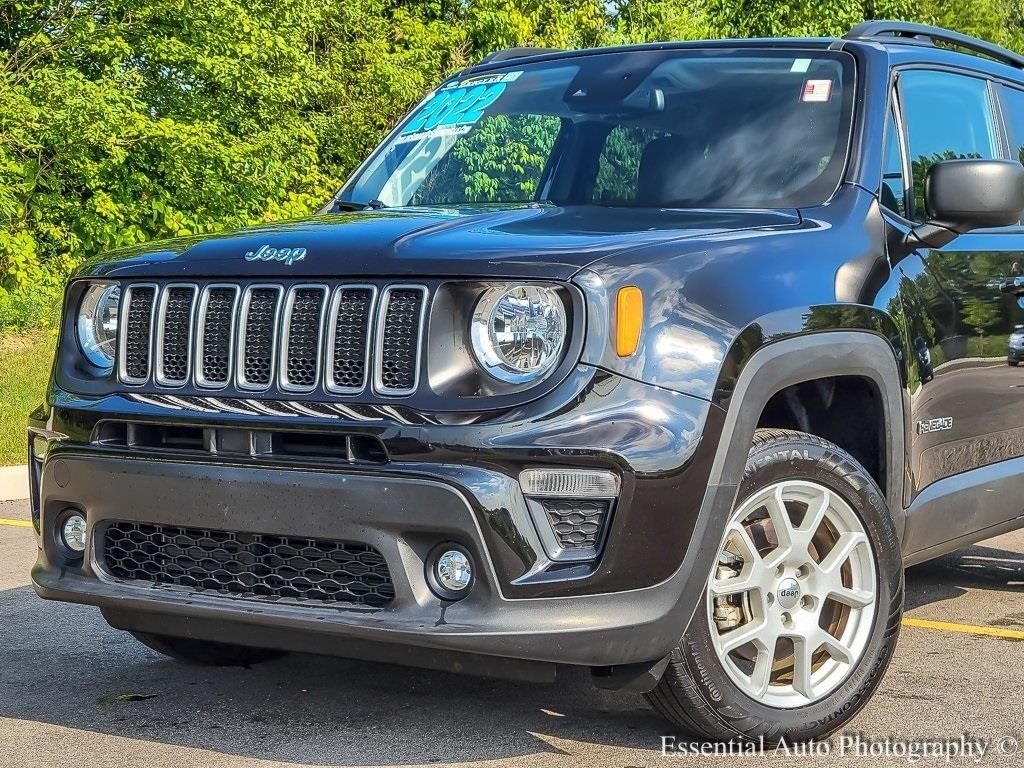 Used 2022 Jeep Renegade Latitude with VIN ZACNJDB1XNPN46528 for sale in Crown Point, IN