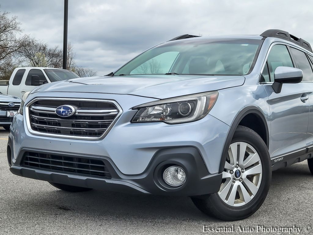 Used 2018 Subaru Outback 2.5i Premium with SUV