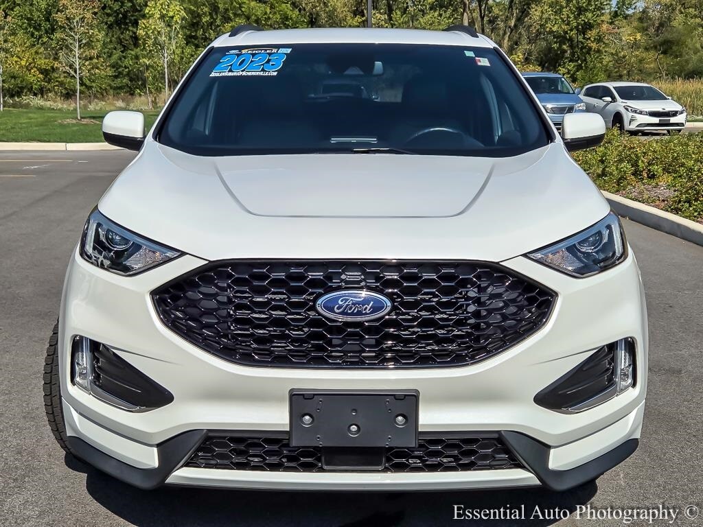 2023 Ford Edge SEL photo 2
