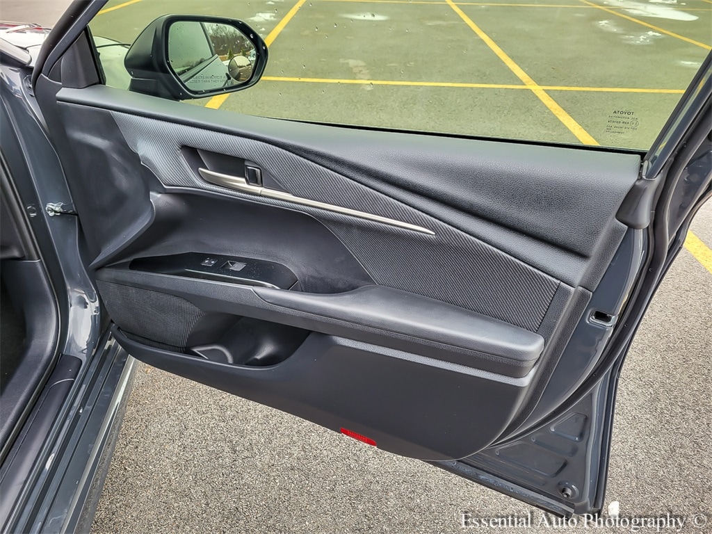 2025 TOYOTA CAMRY - Image 32