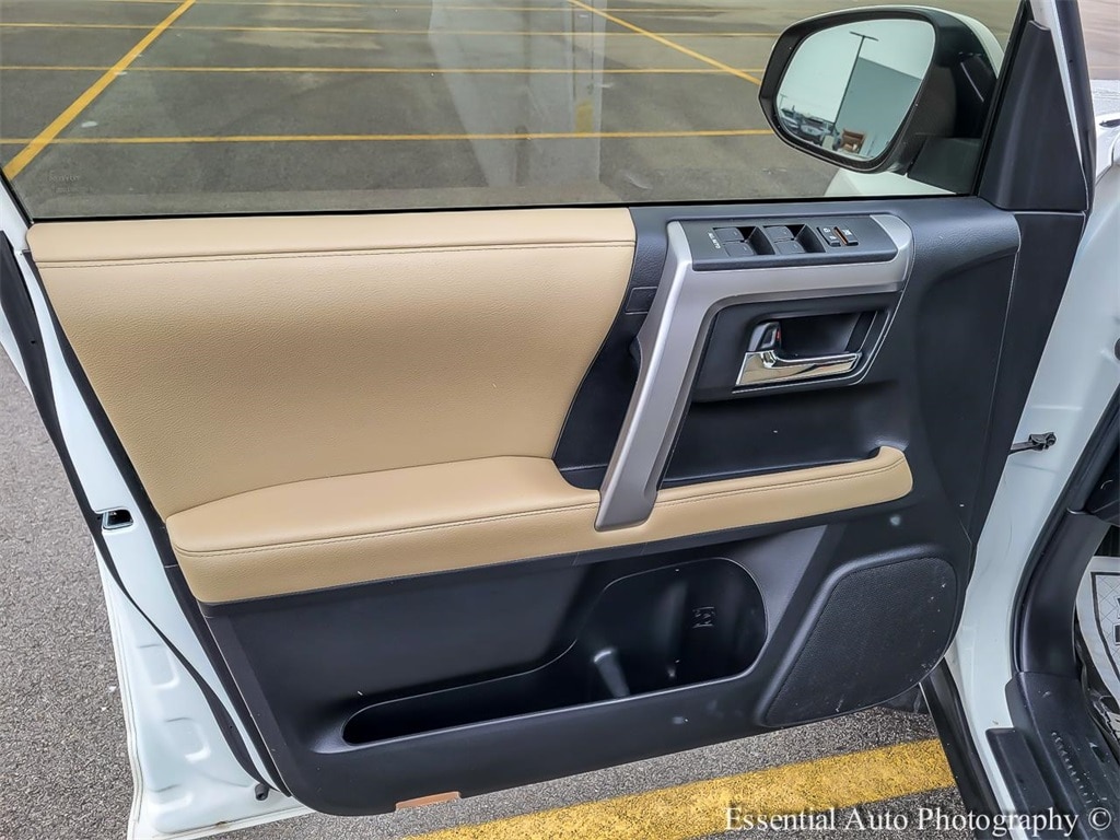 2020 TOYOTA 4RUNNER - Image 23