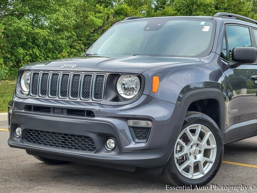 Used 2022 Jeep Renegade Latitude with VIN ZACNJDB17NPN44722 for sale in Crown Point, IN