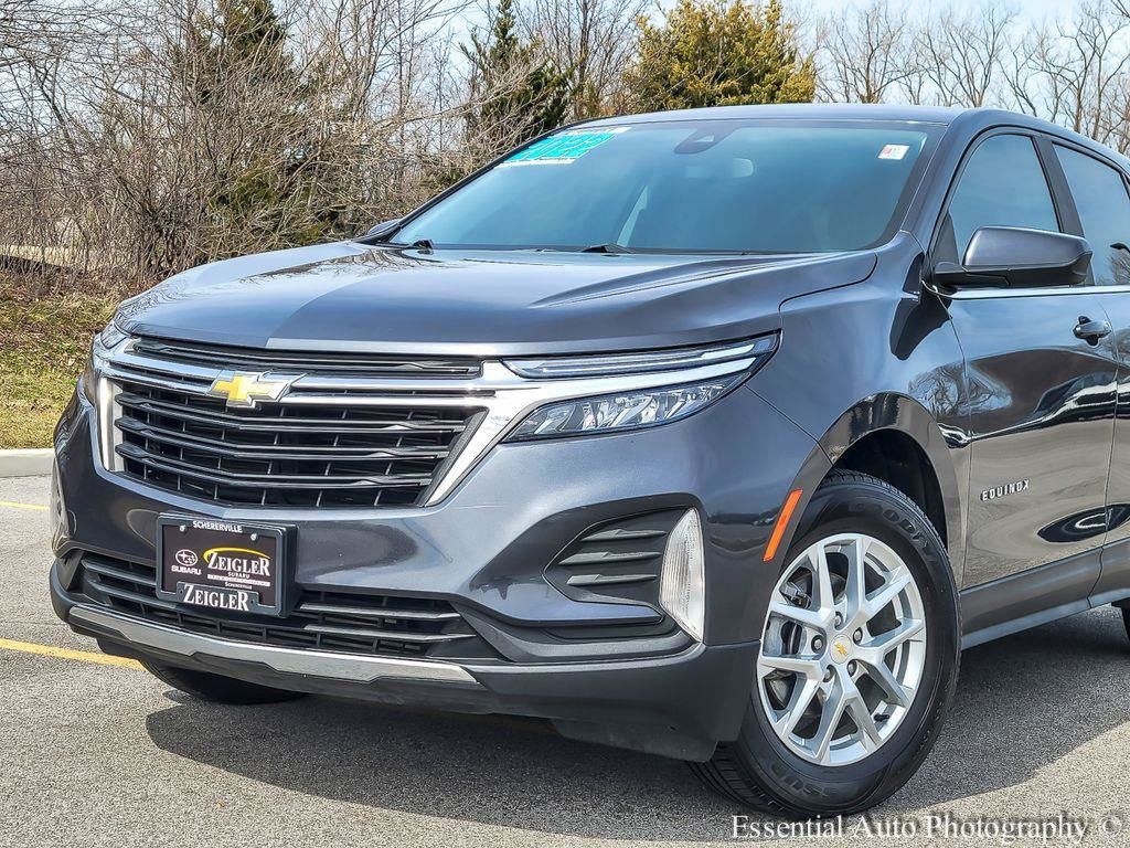Used 2022 Chevrolet Equinox LT with VIN 2GNAXUEV4N6142966 for sale in Crown Point, IN