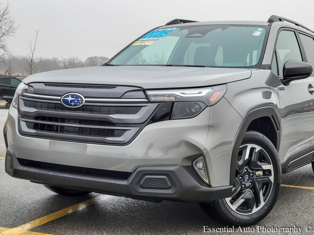 2025 SUBARU FORESTER - Image 2