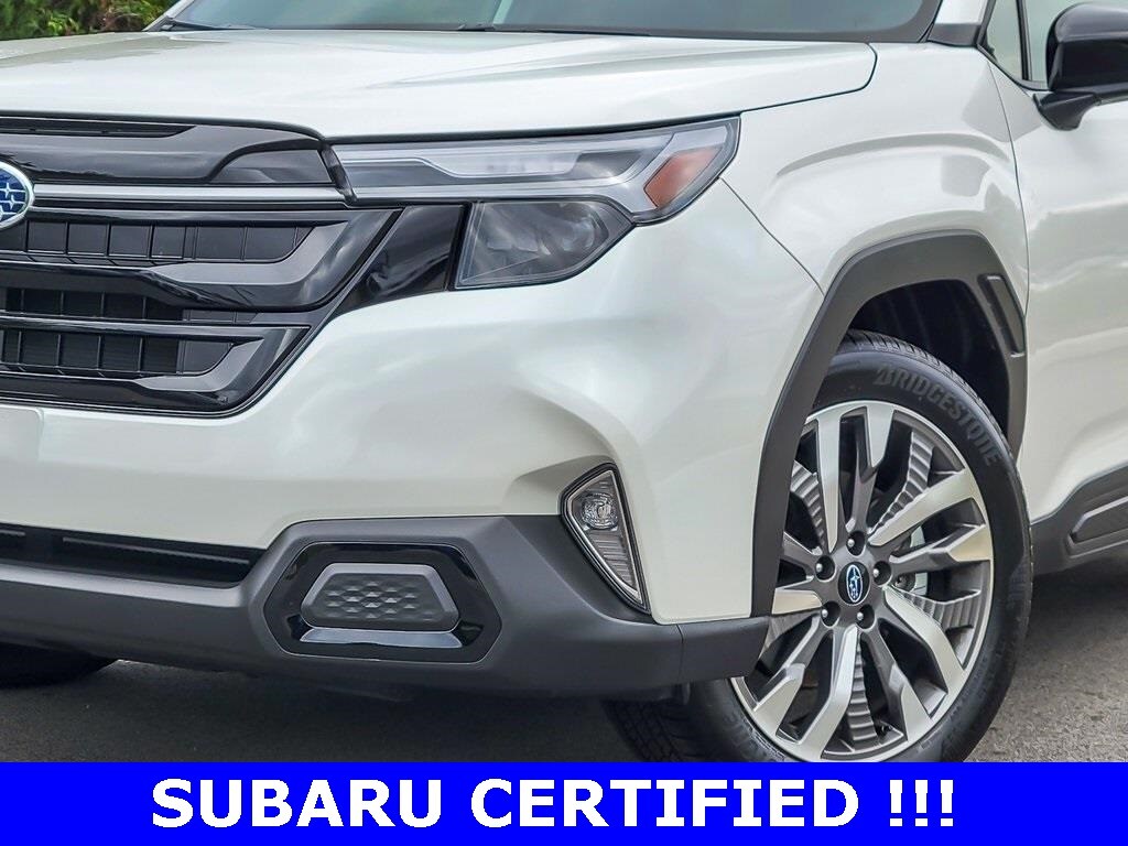 2025 Subaru Forester Touring photo 2