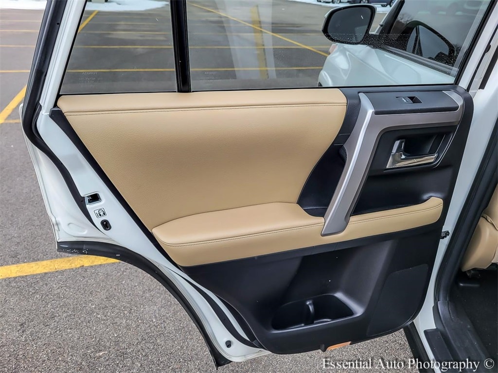 2020 TOYOTA 4RUNNER - Image 24