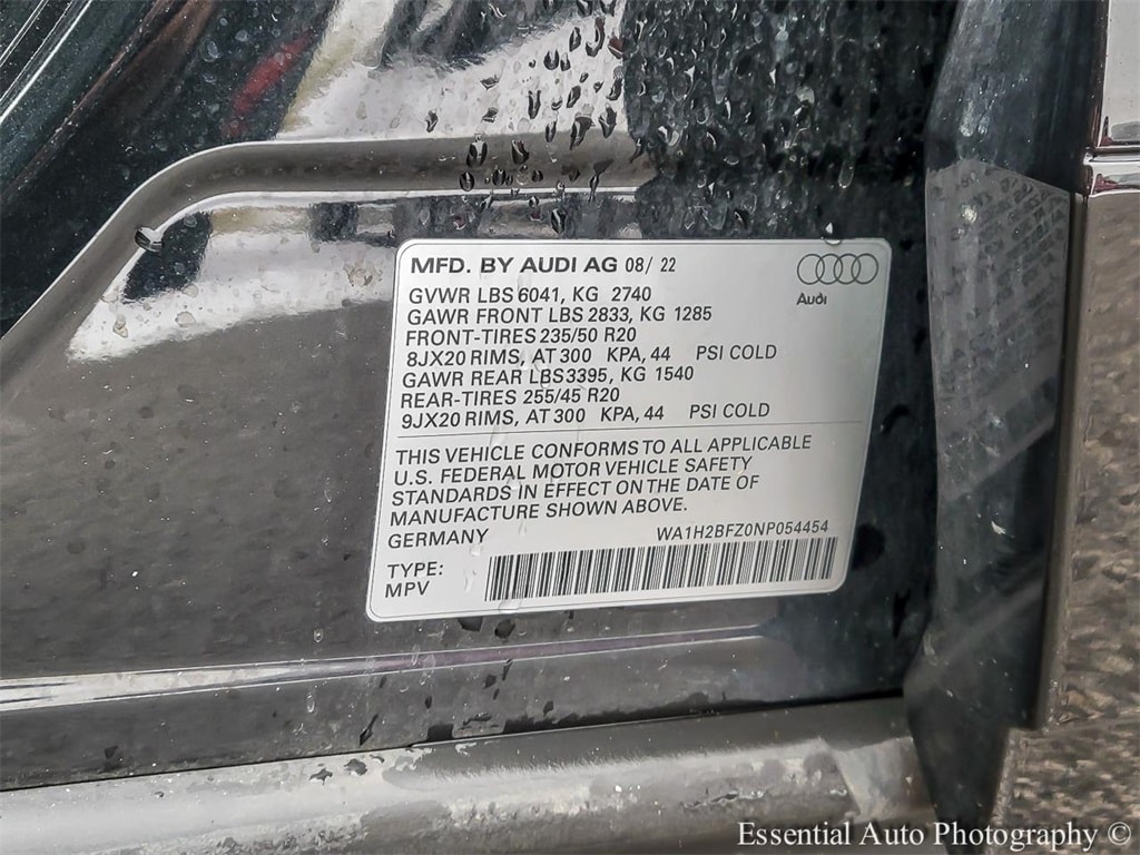 2022 AUDI Q4 - Image 36