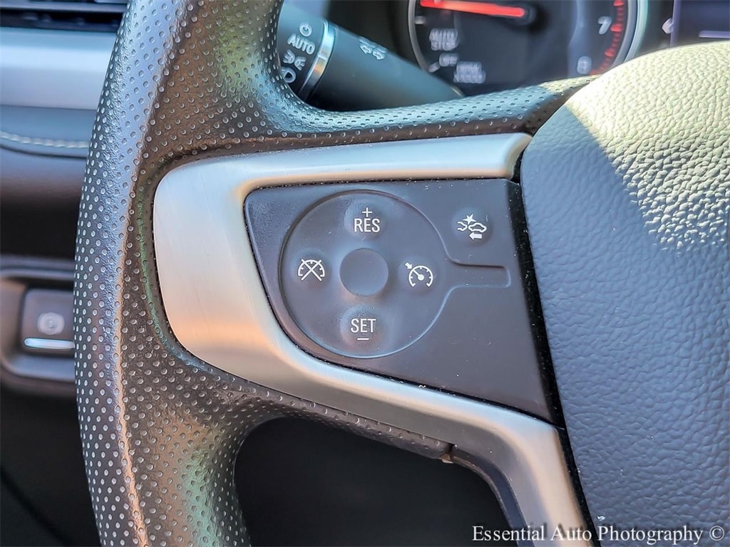 2023 GMC ACADIA - Image 15